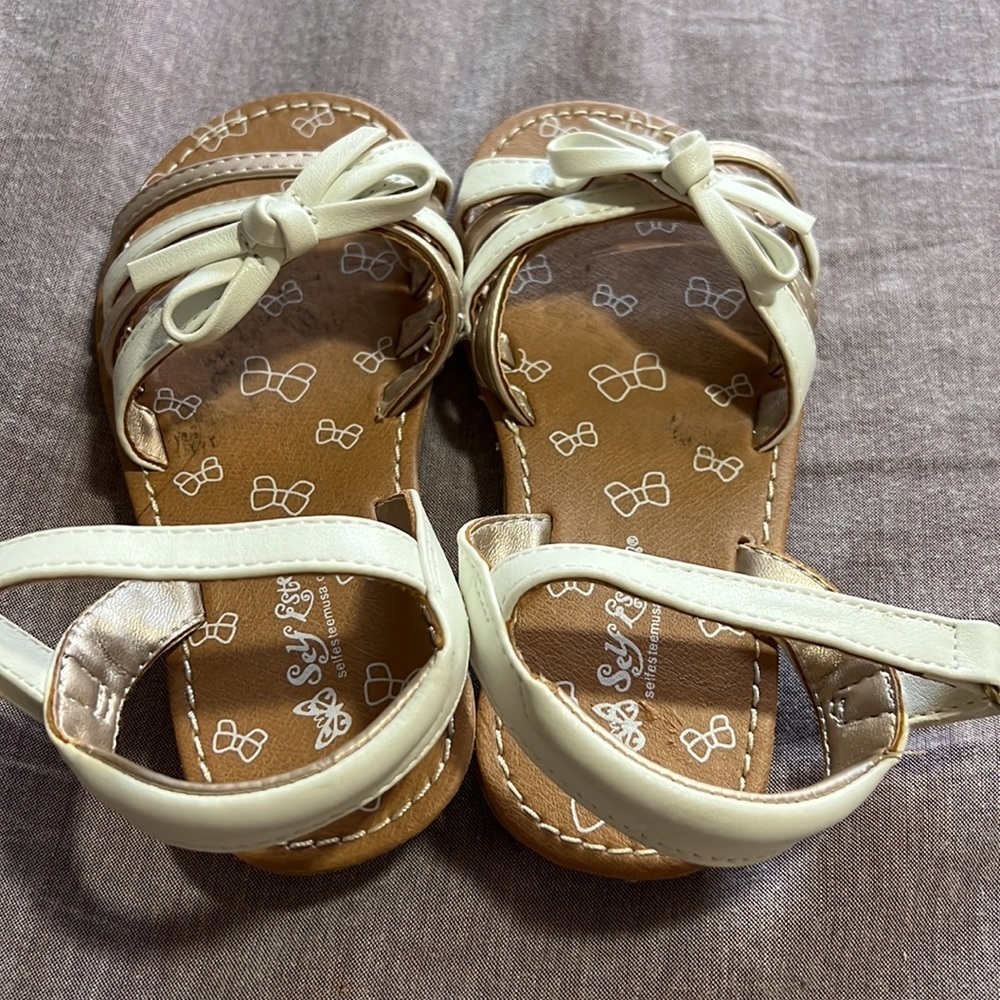 Sandals - Picture 3 of 4